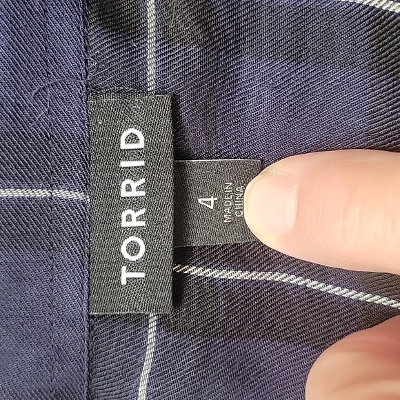 Torrid top NWOT - Picture 5 of 6